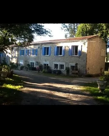 Grande bâtisse de 800m2