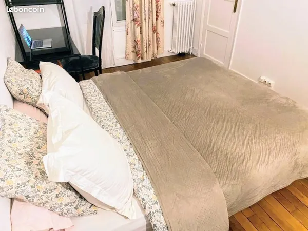 Colocation d'une chambre meublée de 13m2 à paris f/h