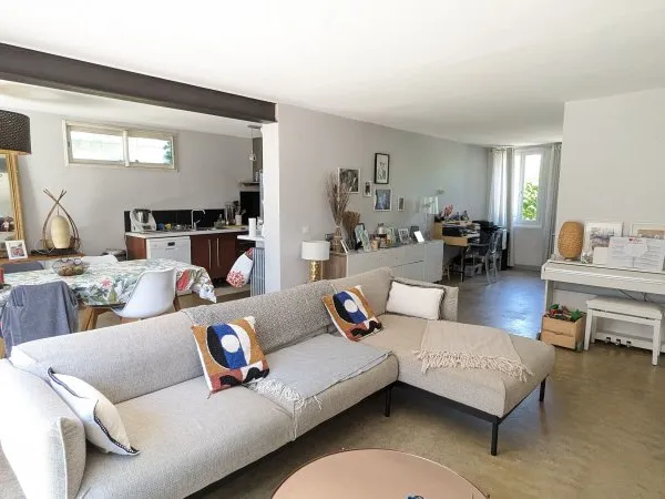 Vends villa en parfait état avec jardin