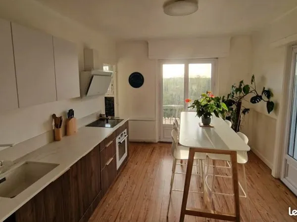 Bayonne centre - Superbe 4 pièces dans maison avec jardin, garage et vue cathédrale