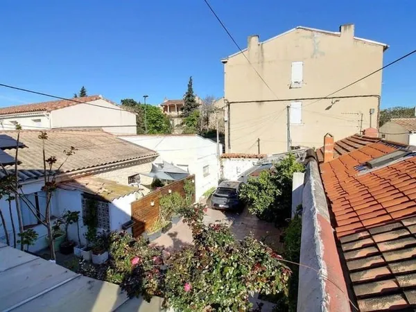 Maison 4 pièces 300 m²