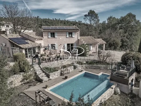 Maison Le Thoronet avec piscine au calme absolu