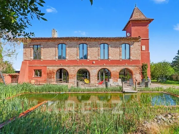Château rénové 390m2, 9 suites, parc 2 hectares, à 20 minutes de Toulouse