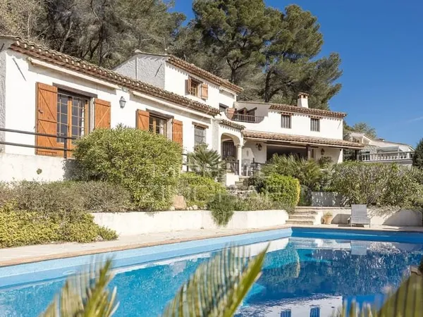 EXCLUSIVITE - PROCHE CANNES ET ANTIBES - VUE PANORAMIQUE MER