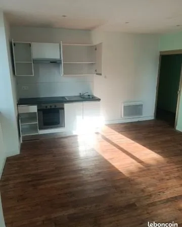 Appartement à louer Chabanais central