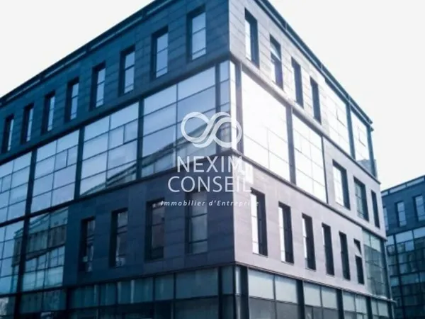 Bureaux 4400 m²