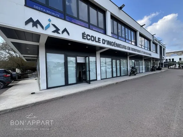 LOCAL COMMERCIAL 338 m2 - MEZZAVIA