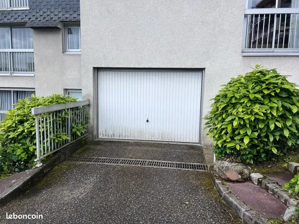 Box parking fermé et sécurisé