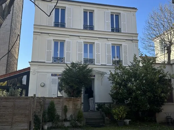 Vends appartement de charme avec jardin