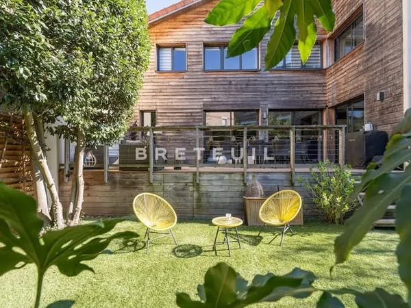 Maison 6 pièces 156 m²