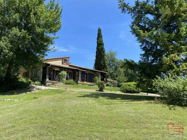 Maison T7 avec gite et piscine