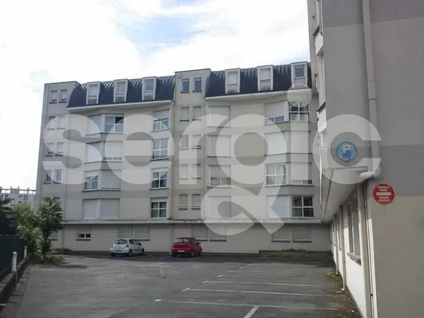 Stationnement Location Orléans  12m² 21€
