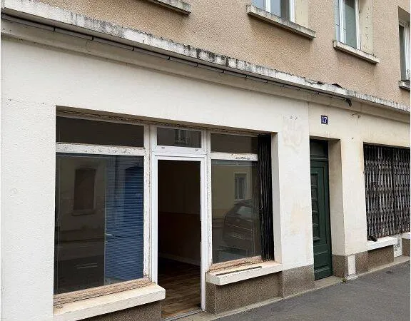 Local commercial 1 pièce 38 m²