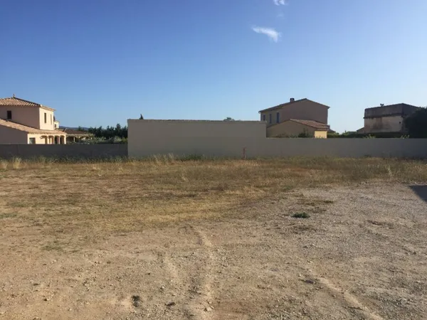 Terrain 542 m²