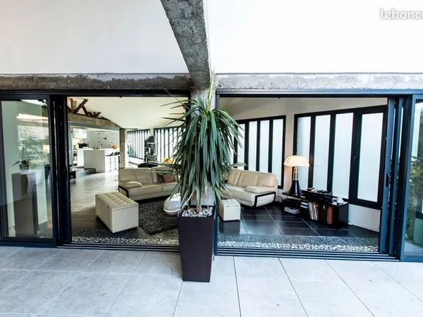 Loft 6 pièces 180 m²