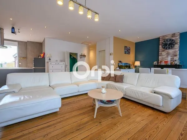 Maison 6 pièces 304 m²
