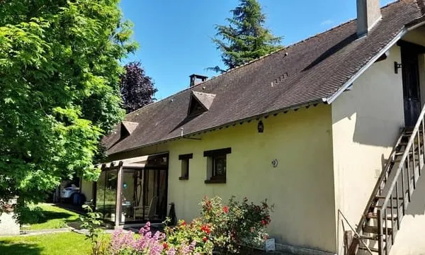 LONGERE A BRETEUIL