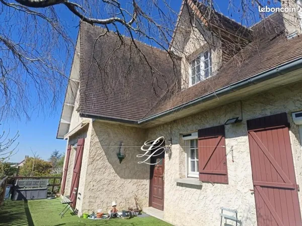Maison 10 pièces 230 m²