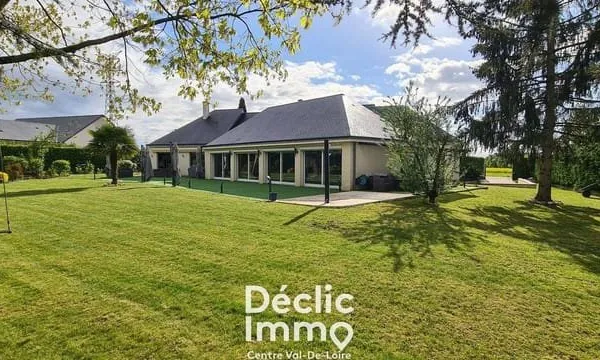 Maison 7 pièces 317 m²