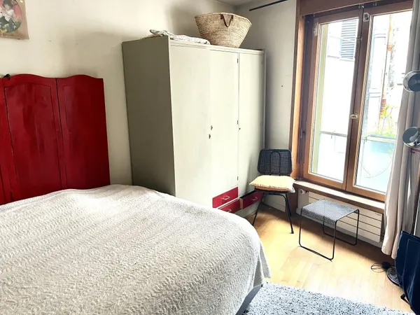 Loue chambre 12m² chez l'habitant pour étudiante uniquement