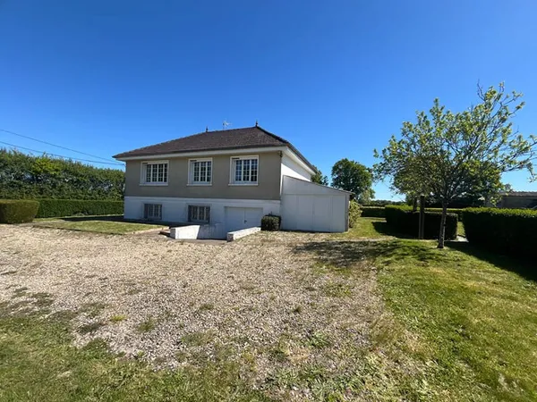 Maison Aubigny Sur Nere 4 pièce(s) 110 m2