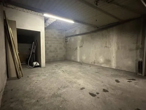 Parking 14 m²