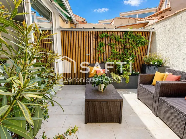 Maison cocon, zéro travaux, et une cour comme un petit jardin secret en plein coeur de ville