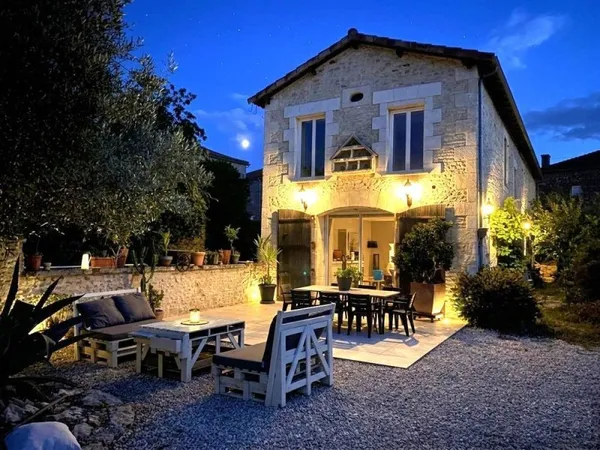 Maison en pierre 7 pièces
