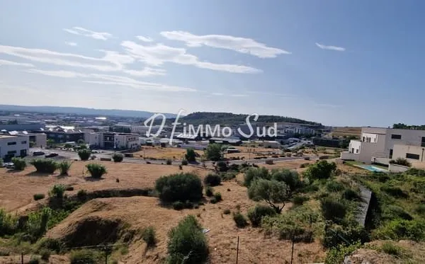 Maison de plain-pied 120 m2 avec vue dégagée - Grand sous-sol,