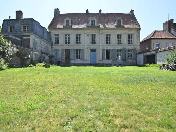 Maison 9 pièces 263 m²