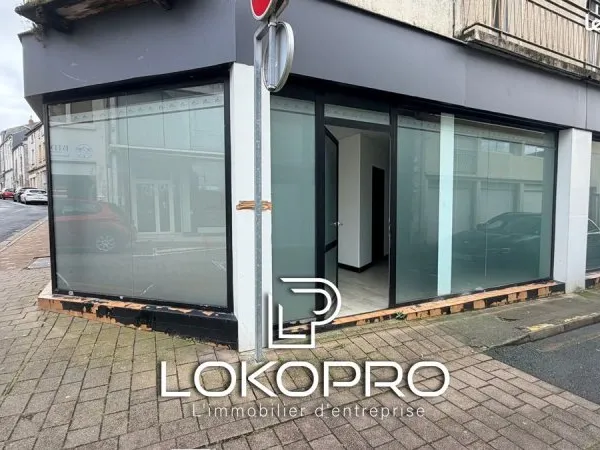 Local 79 m² Cholet