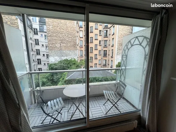 Paris 12 - Studio avec balcon - métro Daumesnil