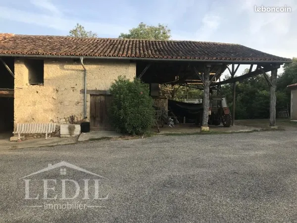 Maison 1 pièce 145 m²