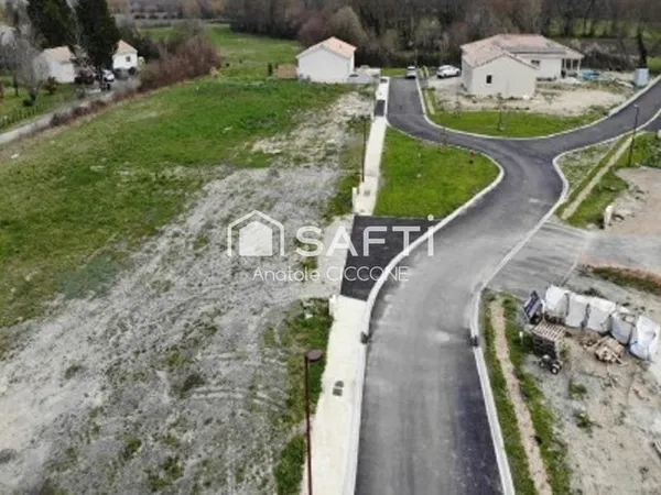 Terrain constructible et viabilisé