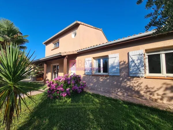 Maison T5 avec garage et piscine