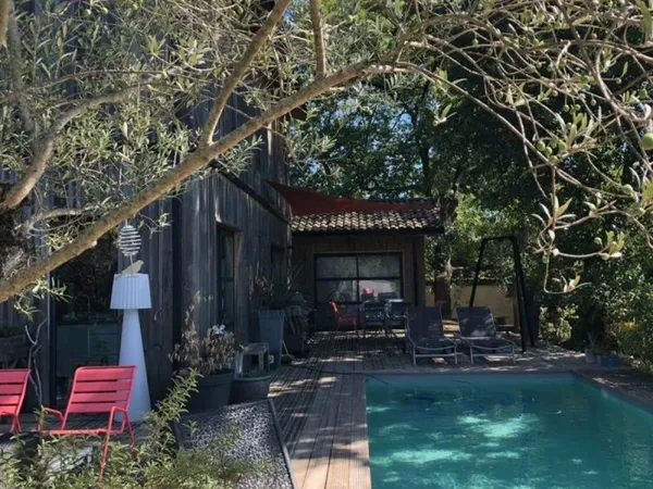 Maison contemporaine avec piscine St Jean