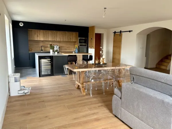 Duplex 140m² rénové 2024 - Terrasse, vue montagnes, garage