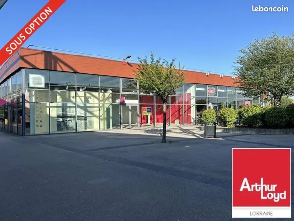 Local commercial 218 m²