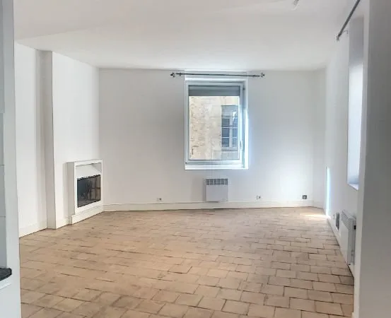 A LOUER AVIGNON INTRAMUROS (84000) : charmant appartement 2 pièces - quartier grande fusterie