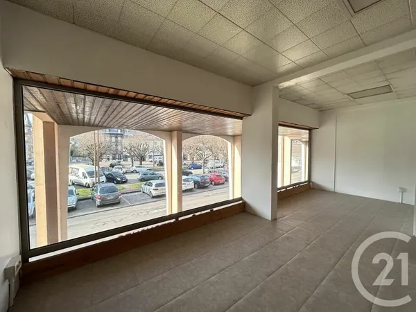Local 30 m²