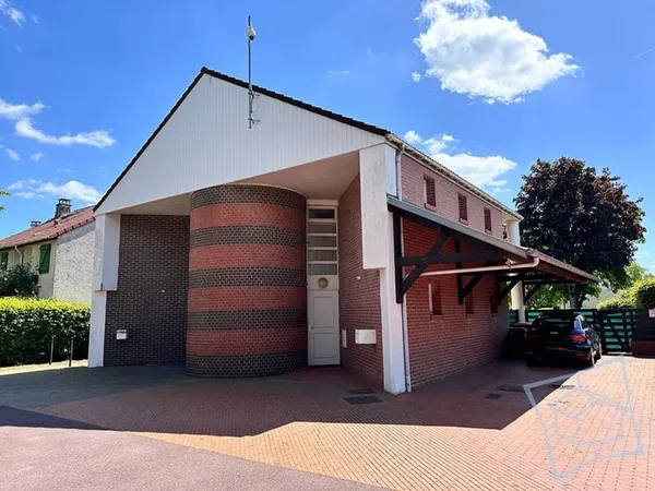 Immeuble en monopropriété - 2 Appartements T3 + T2 - Meublés - V