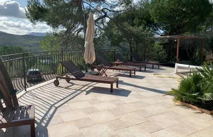 Maison 6 pièces 300 m²