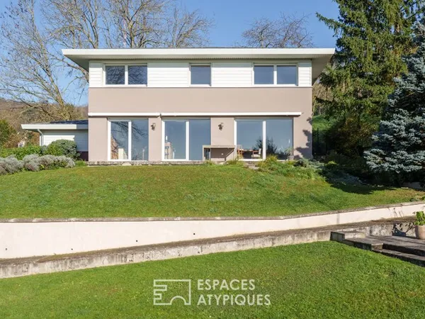 Maison d'architecte des années 70 sur les hauteurs