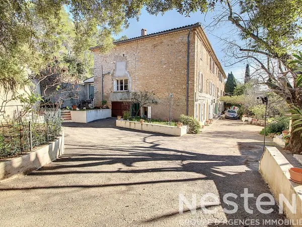A VENDRE EN EXCLUSIVITE ! LORGUES - Maison 110 m² avec grand terrain d'environ 8 000 m²