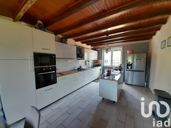Maison 7 pièces 202 m²