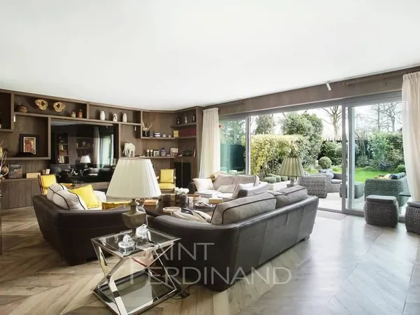 Appartement 5 pièces 141 m²