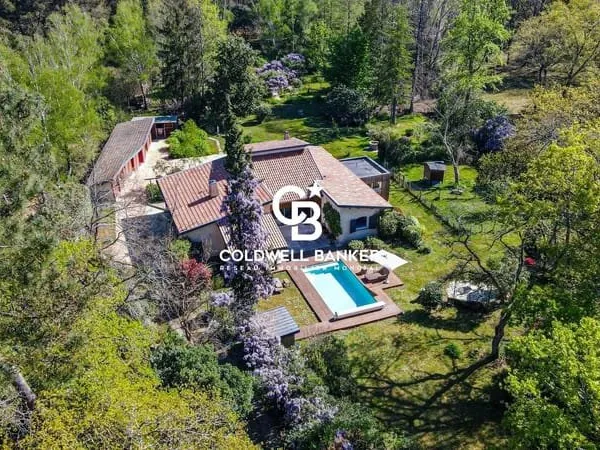 Maison familiale au coeur d'un parc boisé d'exception à Pessac