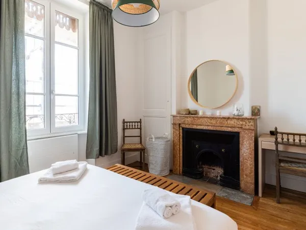 Loue appartement 39m² Lyon centre, meublé refait à neuf et très équipé - Bail 1 an renouvelable ou a