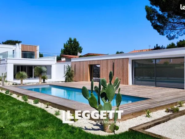 Maison 7 pièces 205 m²