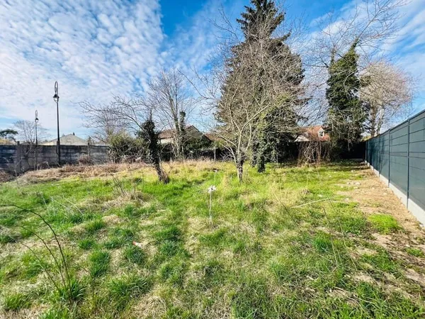 Terrain à bâtir de 414 m² à SAINT-VRAIN (91)